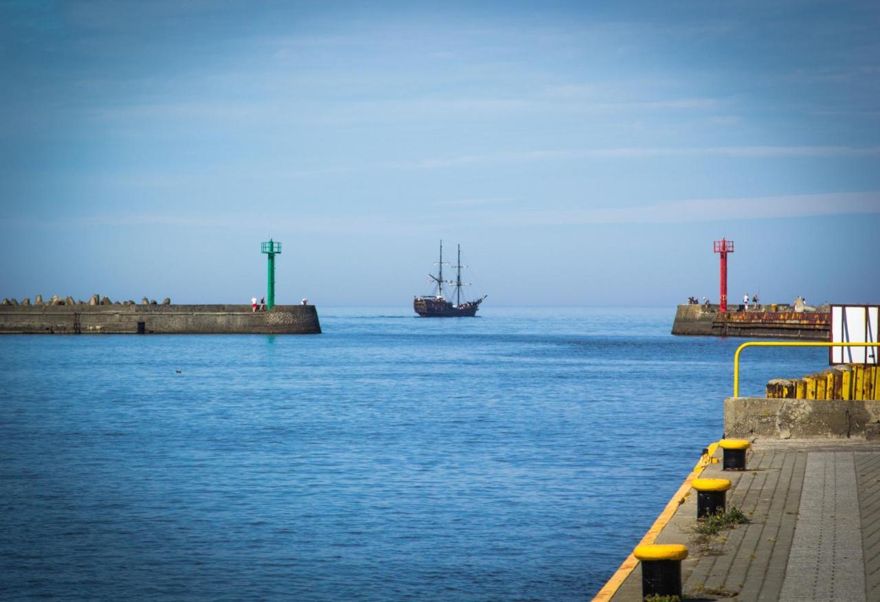Отель Amber Port Дарлувко Экстерьер фото